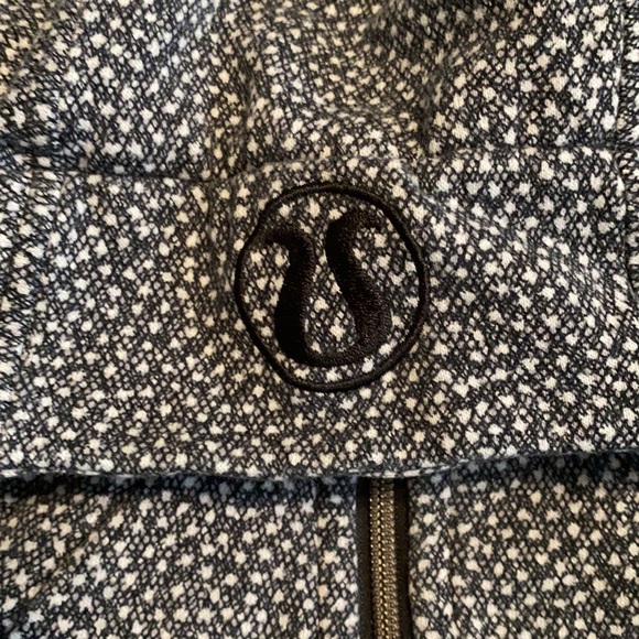 Lululemon Scuba Hoodie - Picture 7 of 10